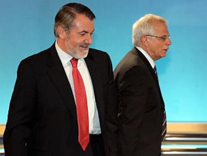 Jaime Mayor y José Borrell, antes del debate celebrado en Antena 3.