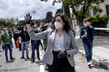 Isabel Díaz Ayuso durante su visita a la Basílica de San Isidro de Madrid este viernes.