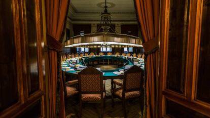 Salón de plenos de la Real Academia Española.
