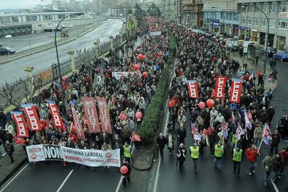 Manifestación de UGT y Comisiones Obreras en A Coruña, contra la reforma laboral, en febrero de 2012.