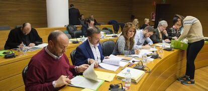 La comisi&oacute;n del Parlamento valenciano donde se discutieron este martes las enmiendas al proyecto de ley de Se&ntilde;as de Identidad.