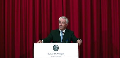 El gobernador del Banco de Portugal, Carlos Costa. 