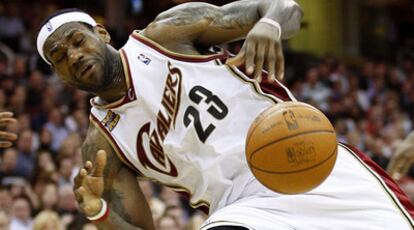 LeBron James, durante el partido frente a los Grizzlies.