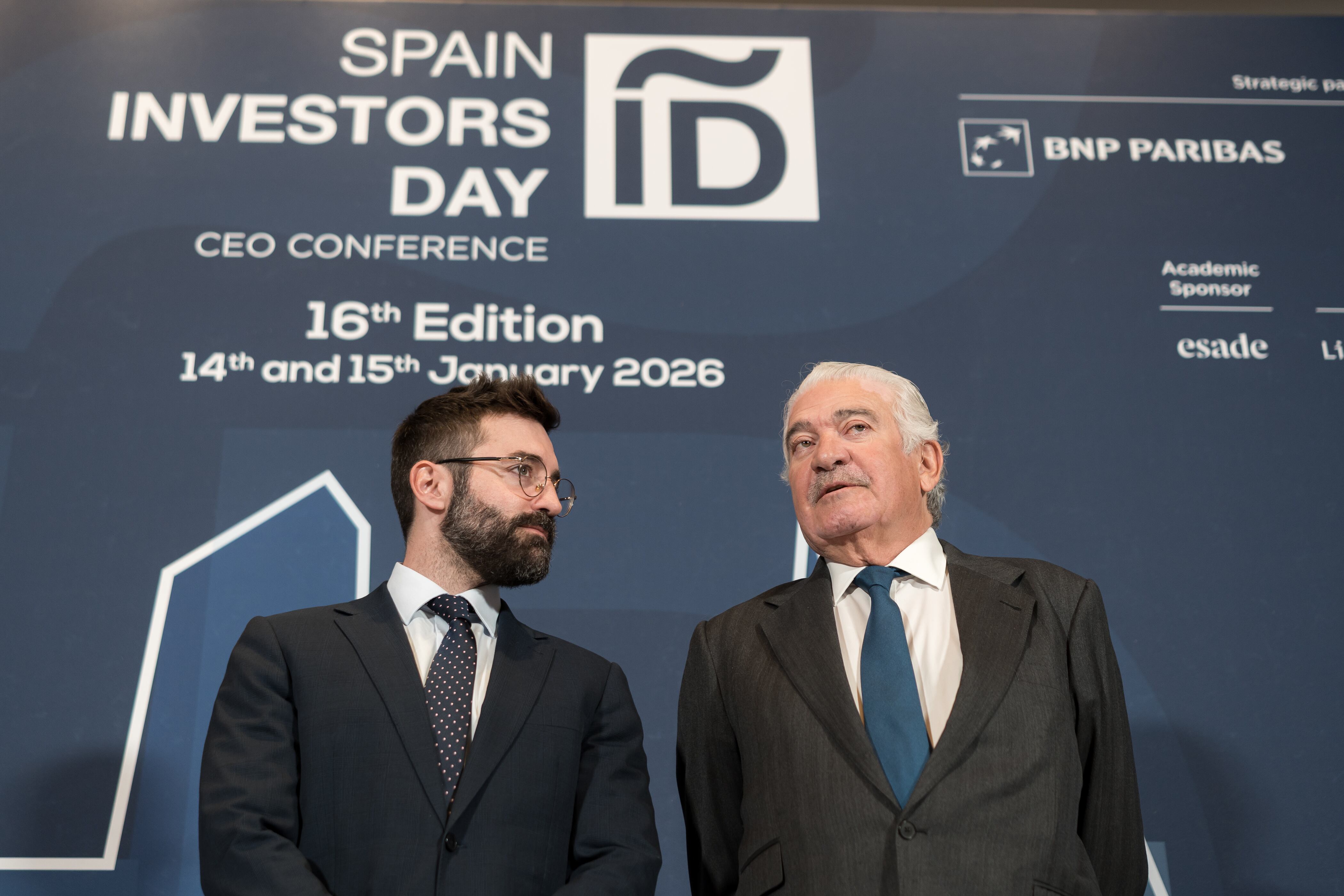 El Gobierno apela al “sentido común” de la inversión en transición energética verde frente a la inestabilidad global