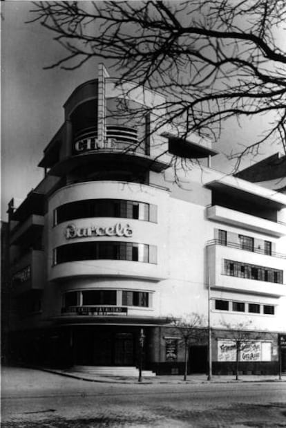 Fachada del cine Barceló, del arquitecto Luis Gutiérrez Soto.