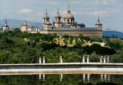 Monasterio de San Lorenzo de El Escorial, donde se guarda la Sagrada Forma de Gorkum, en referencia a los religiosos católicos muertos en 1572 por los mercenarios de Guillermo de Orange.