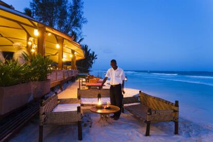 El restaurante The Sands en la playa de Diani (a 30 kilómetros al sur de Mombasa).