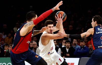 De Colo intenta superar a Shengelia