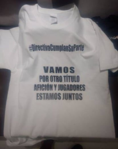 La camiseta que portaron los futbolistas.