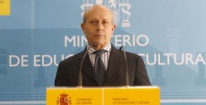 José Ignacio Wert, ministro de Educación, tras el plante de los rectores.