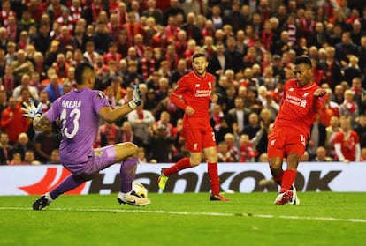 Sturridge marca el segundo gol del Liverpool.