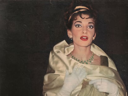 Maria Callas vestida de Tosca en la segunda parte del concierto de París en 1958.