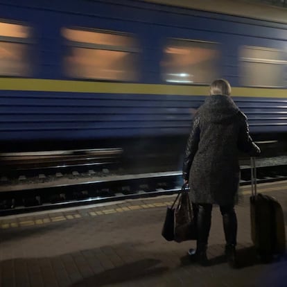 Viaje de Kiev a Lviv, a donde huyó antes de que empezara la guerra ante las noticias de un inminente ataque ruso. 