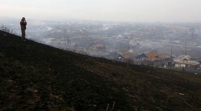 Los recientes incendios forestales han asolado el asentamiento de Shyra, en la región de Jakasia,al sur de Siberia.