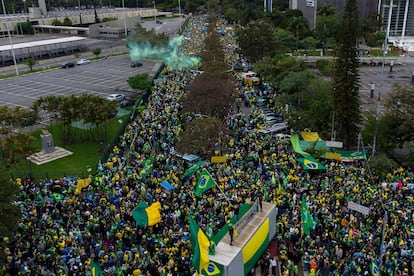 bolsonaroristas reclaman un intervención militar este miércoles en Sao Paulo.