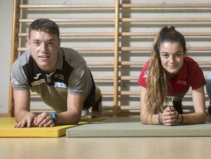 Adrián Rodríguez, Claudia Camacho y Paula Raúl, en el CAR de Sant Cugat.