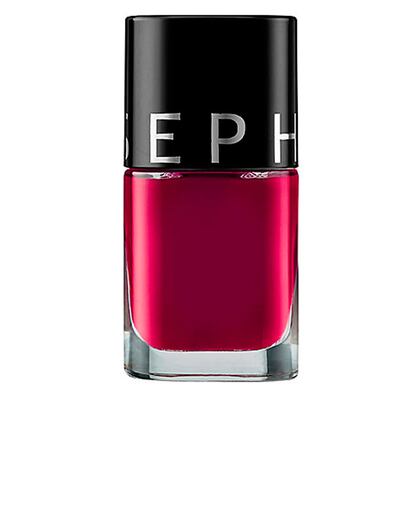 Lo que más nos gusta de las lacas de uñas de Sephora es lo fácil que es aplicarlas. Aunque no seas una experta, hacerte la manicura te parecerá coser y cantar. Está disponible en infinidad de colores. (5 euros aprox.)