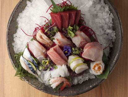 Plato de sashimi muriawase en Enso Sushi. 