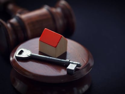 El juez civil no puede obligar a bancos o inmobiliarias a formalizar un alquiler social antes del desahucio
