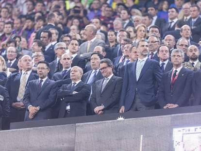 King Felipe (third from right) with former Catalan premier Artur Mas to his right at the King's Cup final last May.