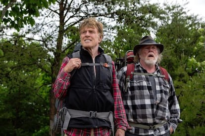 Robert Redford y Nick Nolte, en una imagen de 'A walk in the woods'.