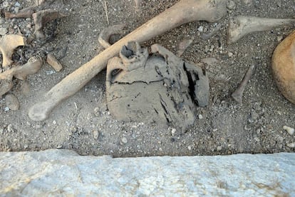 La cantimplora que ha revelado la existencia de un cementerio prehist&oacute;rico  de los Campos de Urnas, que data del 1.000 a.C.