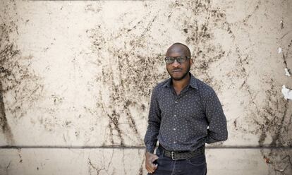 O escritor e fotógrafo norte-americano Teju Cole, em São Paulo.