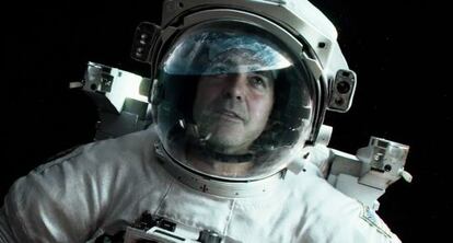 George Clooney como astronauta en 'Gravity', su mayor éxito en taquilla.