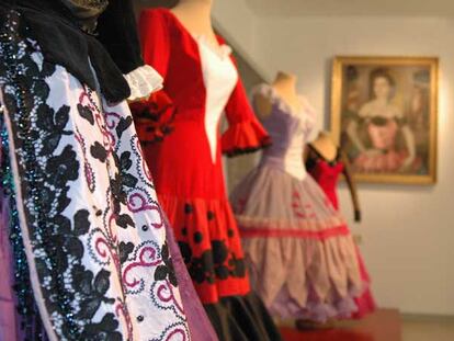 Trajes en el Museo Mariemma, en Íscar (Valladolid), el pueblo donde nació la <b><i>divina.</b></i>