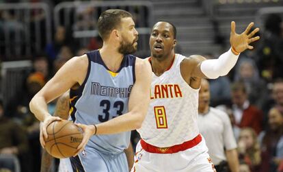 Marc Gasol y Dwight Howard.