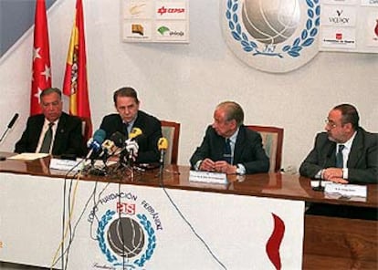 Pedro Ferrándiz, Jacques Rogge, Juan Antonio Samaranch y Alfredo Relaño, director de <i>As.</i>