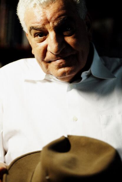 Zahi Hawass, fotografiado ayer en su oficina de El Cairo.