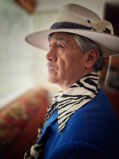 José de la Rosa, alias Pachuco Nereidas, in pure 1950s Chicano zoot-suit style.