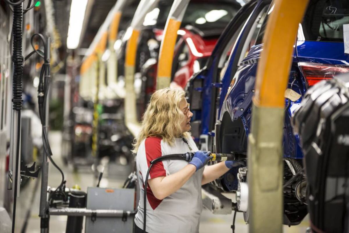 La actividad industrial española marca su máximo en más de dos años | Economía