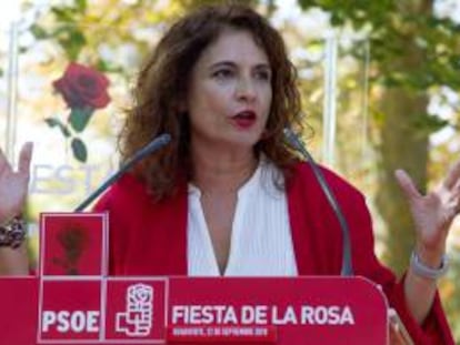 La ministra de Hacienda, María Jesús Montero, participa en la Fiesta de la Rosa en Benavente (Zamora)