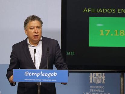 El secretario de Estado de la Seguridad Social, Tom&aacute;s Burgos, durante la &uacute;ltima presentaci&oacute;n de los datos de paro registrado en el Servicio P&uacute;blico de Empleo Estatal (SEPE) y los de afiliaci&oacute;n a la Seguridad Social correspondientes al mes de agosto de 2015. 