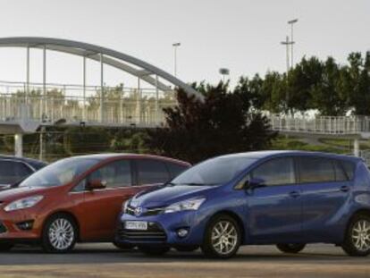 De izquierda a derecha, Renault Sc&eacute;nic, Citro&euml;n C4 Picasso, Ford C-Max y Toyota Verso. 
