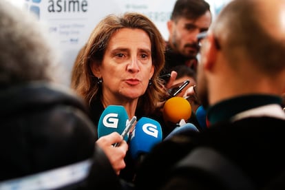 La vicepresidenta tercera del Gobierno de España y ministra para la Transición Ecológica, Teresa Ribera, durante el VI congreso GOinterHUB, en el CIS Galicia,