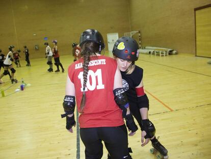 Las gatas: el 'squad' de Roller Derby Madrid