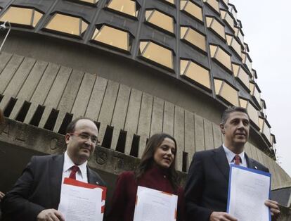 Miquel Iceta, Inés Arrimadas i Xavier García Albiol, davant el Tribunal Constitucional.