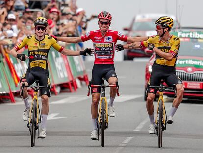 Vingegaard, Kuss y Roglic, los tres primeros de la Vuelta 2023.