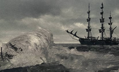 Per al narrador de Moby Dick, hi ha un misteri més gran que el del boig: el dels fanàtics que es posen a seguir-lo amb plena devoció.