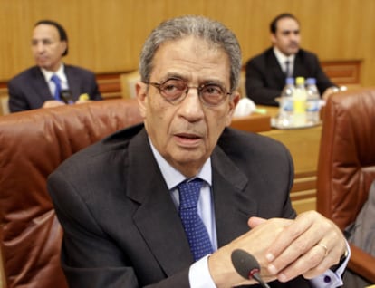 El secretario general de la Liga Árabe, Amer Mussa, durante la reunión celebrada en El Cairo