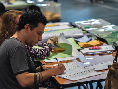 Elecciones municipales en Santiago de Chile, el 27 de octubre de 2024.