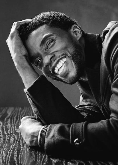 Retrato del actor estadounidense Chadwick Boseman que ha acompañado el texto que anunciaba su muerte en su cuenta de Twitter.