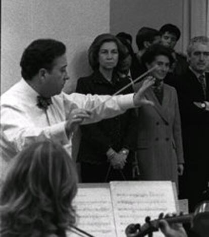 La Reina y Paloma O'Shea, en un concierto dirigido por García Asensio.