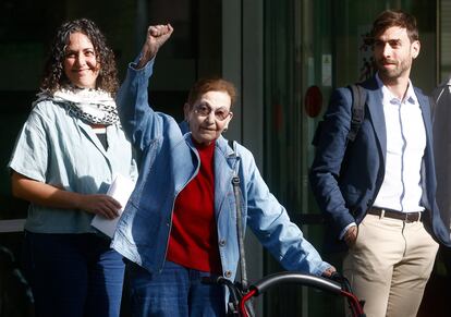 La activista Blanca Serra, a la llegada a la Ciudad de la Justicia para declarar ante la Fiscalía.