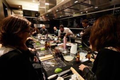 Taller de cocina en Kitchen Club, en Madrid.