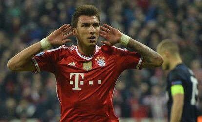 Mandzukic celebra un gol con el Bayern