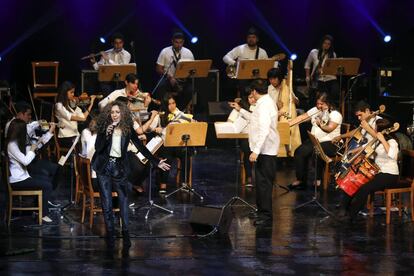 Rosario Flores en el concierto de la Orquesta Catura en el Teatro Real de Madrid.